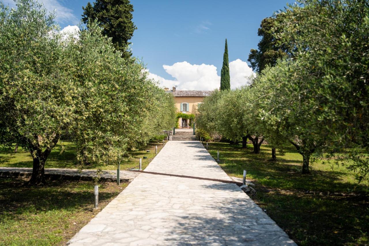Chateau Les Crostes Lorgues Exterior photo